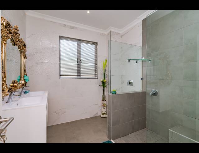 2 BEDROOM SECTIONAL TITLE FOR SALE IN KINDLEWOOD ESTATE